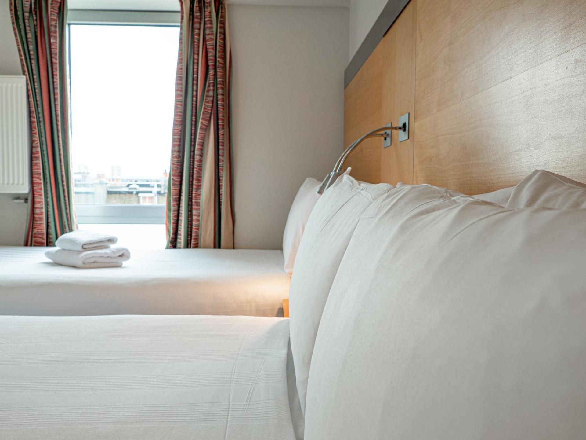 Maiden Oval Hotel London Exterior photo
