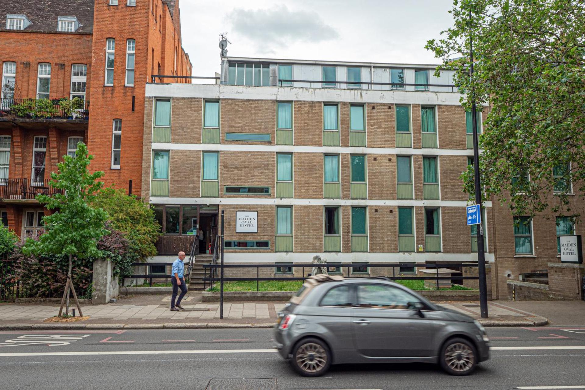 Maiden Oval Hotel London Exterior photo